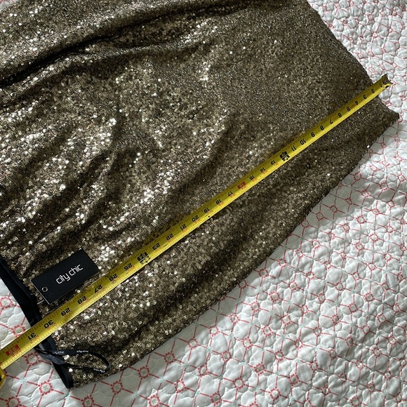 City chic gold sequin skirt - Picture 6 of 6